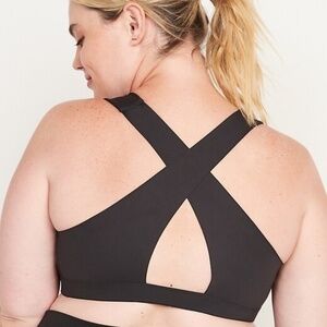 OLD NAVY ACTIVE - Medium Support Cutout Crossback Sports Bra - Black - XXL